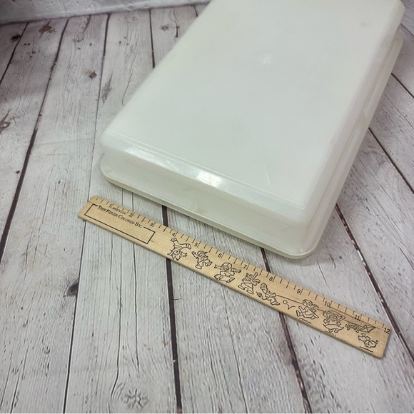 vintage tupperware snack stor large container cold cut keeper white with seal - Picture 4 of 8
